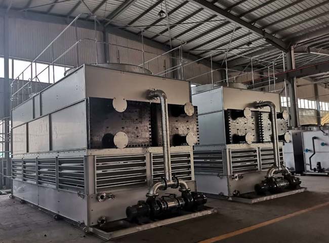 閉式冷卻塔制作現(xiàn)場